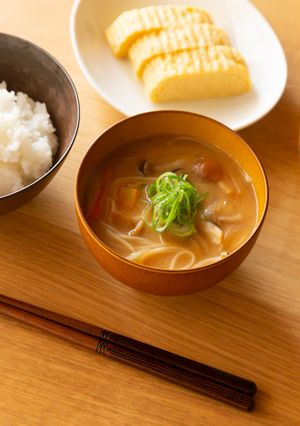 ボリュームUPに★きのこみそ汁ビーフン-レシピのメイン写真