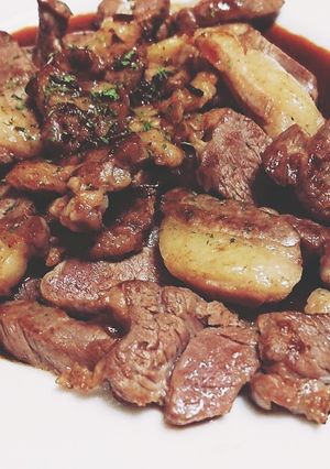 ラム肉のソテー 手抜き赤ワインソース-レシピのメイン写真