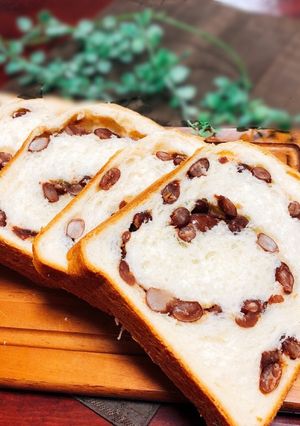 HB金時の煮豆たっぷり♡クルクル 豆パン-レシピのメイン写真