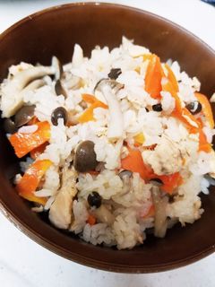 鮭ときのこの簡単炊き込みご飯♡-レシピのメイン写真