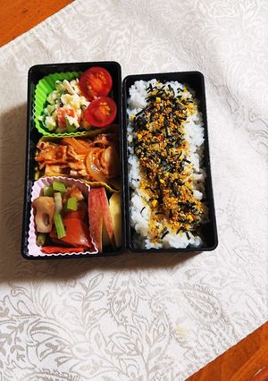 今日は主人の好物の豚キムチ入りのお弁当-レシピのメイン写真