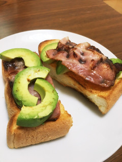 【朝食】アボカドベーコントースト-レシピのメイン写真