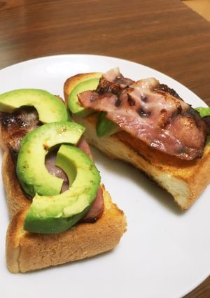 【朝食】アボカドベーコントースト-レシピのメイン写真