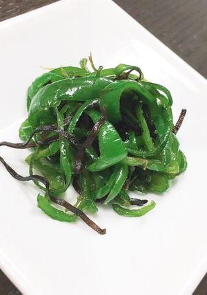 ピーマンと塩昆布の炒め物-レシピのメイン写真