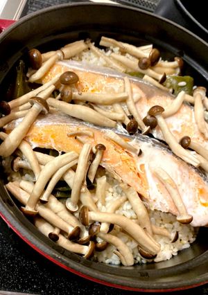 ストウブで作る簡単炊き込みご飯-レシピのメイン写真