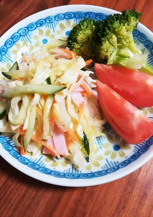 袋でモミモミ☆野菜たっぷりコールスロー-レシピのメイン写真