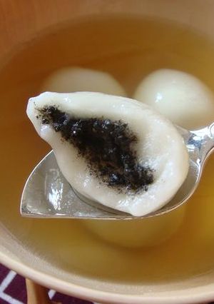 しょうがスープwith黒ゴマあんいり白玉-レシピのメイン写真