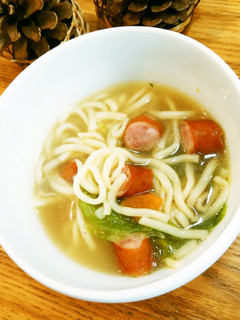 余った焼きそば麺で!断捨離的中華風スープ-レシピのメイン写真