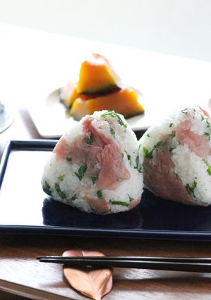 ルッコラと生ハムのおにぎり-レシピのメイン写真