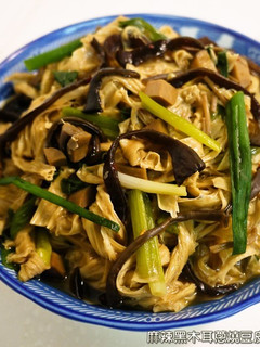 麻辣黑木耳蔥燒豆皮.柯媽媽の植物燕窩-レシピのメイン写真