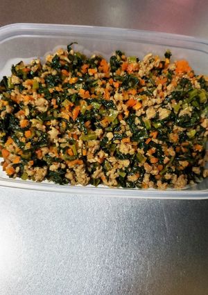 野菜食べて〜W小松菜そぼろ❀-レシピのメイン写真