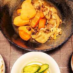รูปของ 超簡単！美味しい！豚バラ肉じゃが♫