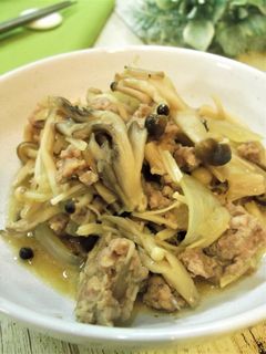 甘辛ひき肉ときのこの蒸し炒め-レシピのメイン写真