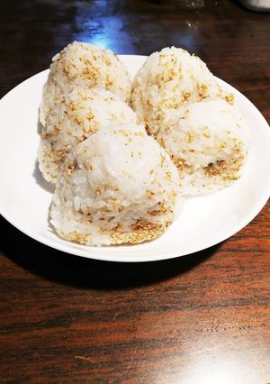 いりごまおにぎり☆★-レシピのメイン写真