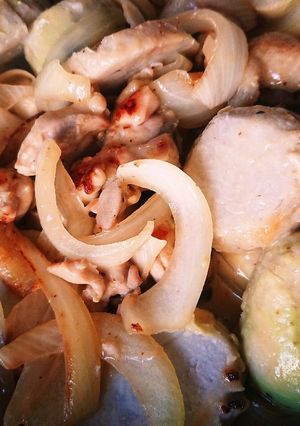 鶏もも肉と京芋と玉葱のカルボナーラ炒め-レシピのメイン写真