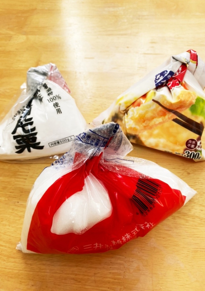 残った調味料袋の閉じ方(道具一切なし！)-レシピのメイン写真