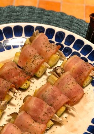 ズッキーニ&舞茸☆ベーコン挟みレンジ蒸し-レシピのメイン写真