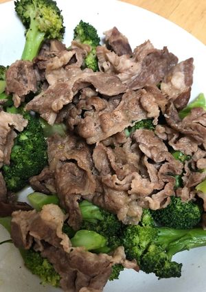 牛肉とブロッコリーのペペロンチーノ炒め-レシピのメイン写真