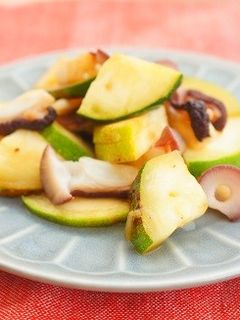 たことズッキーニのナンプラー炒め-レシピのメイン写真