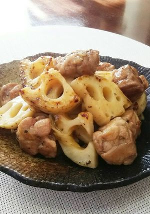 豚こまボールと蓮根のにんにく白だし炒め。-レシピのメイン写真