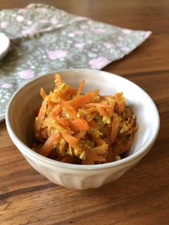材料は4つ!簡単にんじんしりしり-レシピのメイン写真