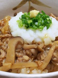 おろし添え とろみ豚バラきのこ丼-レシピのメイン写真