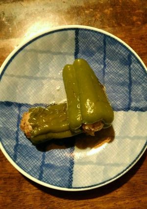 ピーマンの肉詰め煮＊へたを取って肉つめる-レシピのメイン写真