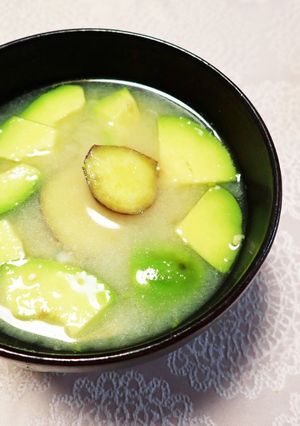 さつま芋とアボカドの味噌汁-レシピのメイン写真