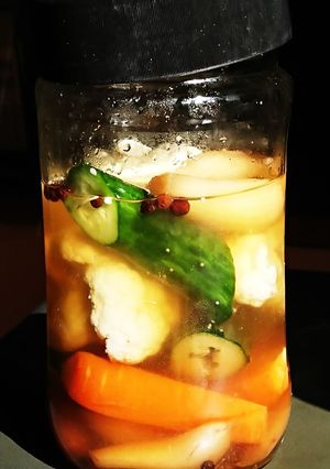 東欧風ちょっと酸っぱいピクルス-レシピのメイン写真