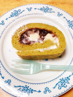 甘さ控えめ♪抹茶とあずきのロールケーキ-レシピのメイン写真