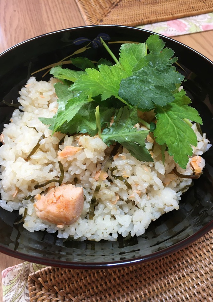 鮭と塩昆布の炊き込みご飯-レシピのメイン写真