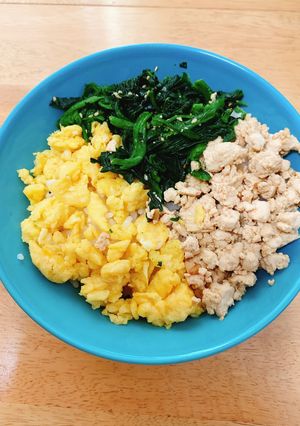 離乳食にもOK !肉なし3色丼-レシピのメイン写真