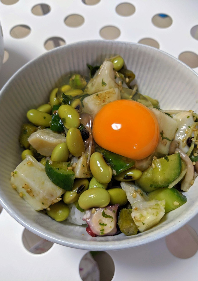 野菜たっぷり豆とタコの丼-レシピのメイン写真