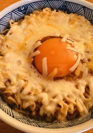 アレンジ★チーズ＆たまご・チキンラーメン-レシピのメイン写真