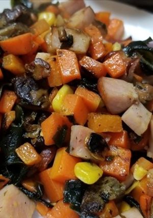 アンズタケなど天然キノコ3種の炒め物-レシピのメイン写真