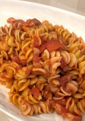 旨味たっぷり！トマトとベーコンのパスタ-レシピのメイン写真
