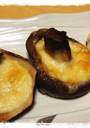 おつまみ☆椎茸のガーリックチーズ焼き-レシピのメイン写真