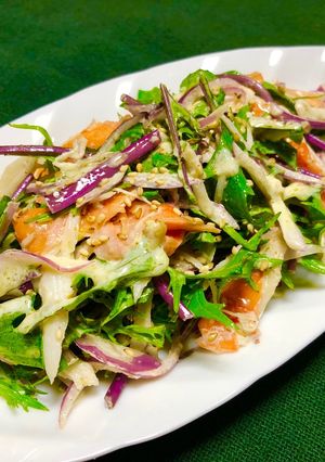 カニカマと水菜・玉ねぎの胡麻マヨサラダ-レシピのメイン写真