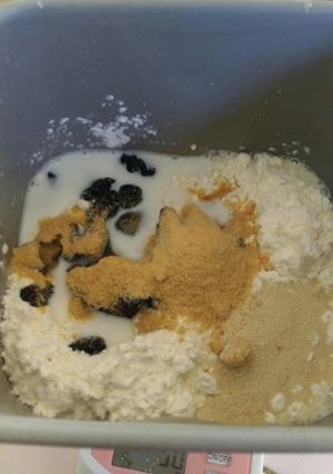 しっとり美味しいレーズン食パン-レシピのメイン写真