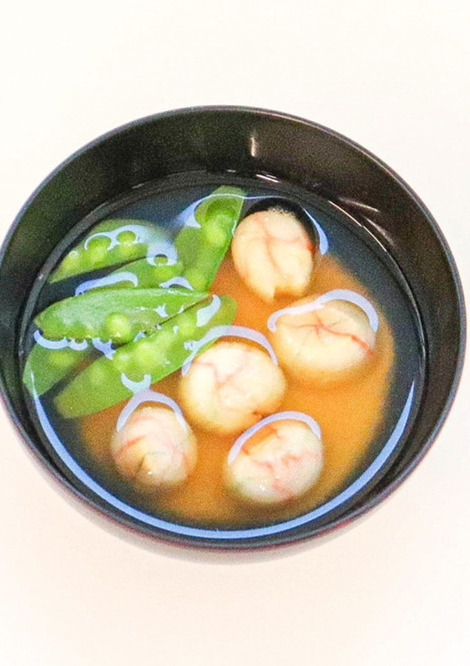 手まり麩とさやえんどうのみそ汁-レシピのメイン写真