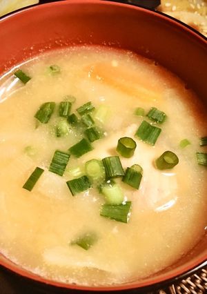 家にあるもので！鮭のミルク味噌汁-レシピのメイン写真
