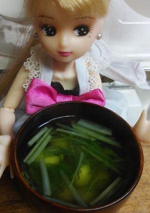 リカちゃん♡枝豆と水菜のお吸い物-レシピのメイン写真