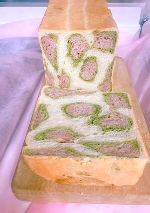 抹茶とラズベリーの豹柄食パン-レシピのメイン写真