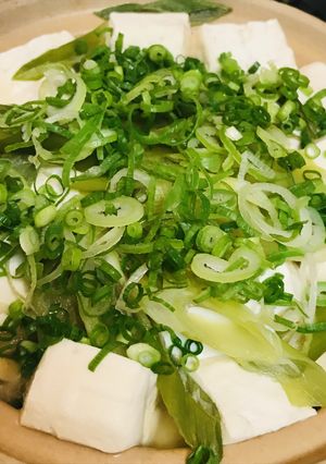 薄揚げと三種ネギの野菜豆腐なべ-レシピのメイン写真