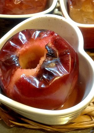 芯を抜いて焼くだけの焼きりんご-レシピのメイン写真