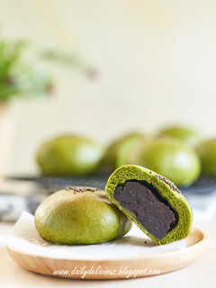 抹茶の粒あんぱん-レシピのメイン写真