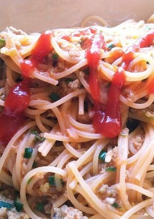 挽き肉たっぷりボロネーゼ風★餃子パスタ♪-レシピのメイン写真