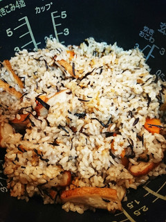 おでんの残り汁で簡単☆炊き込みご飯!-レシピのメイン写真
