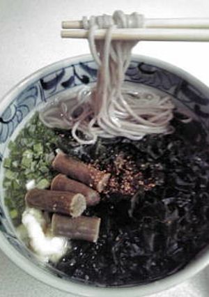 一人暮らしの保存食でわかめカルパスそば-レシピのメイン写真