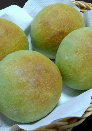 青汁で☆緑色のフワフワ手捏ねパン-レシピのメイン写真